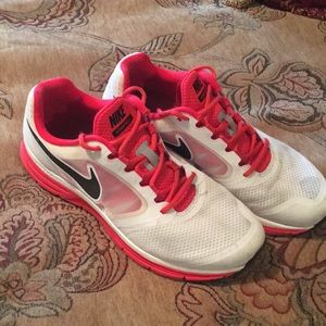 Nike Vomero 8 Running Shoes!